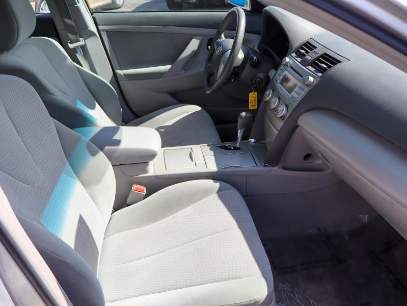 Toyota Camry LE 2011