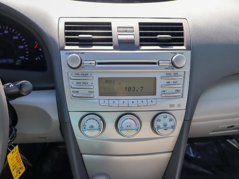 Toyota Camry LE 2011