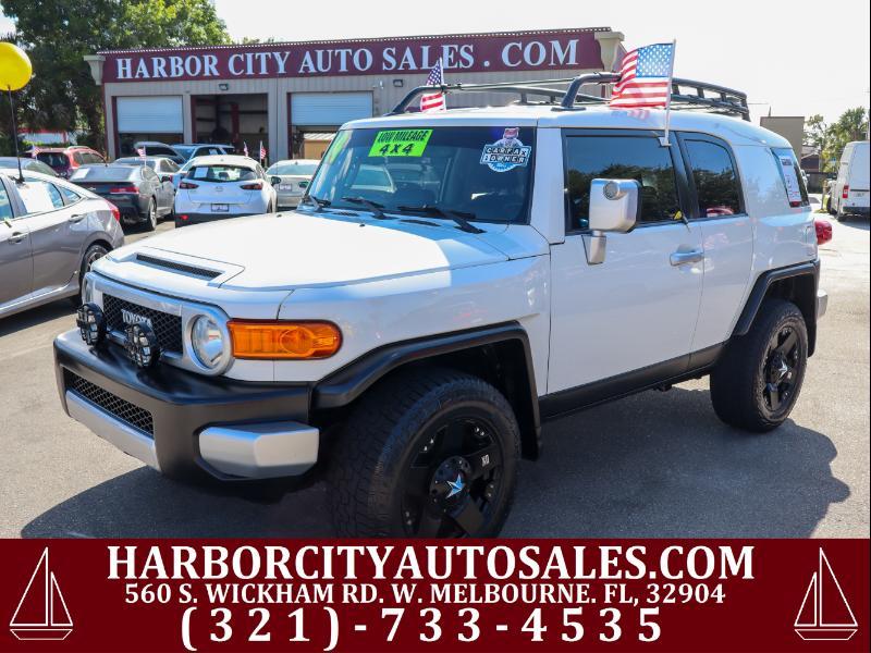 Toyota FJ Cruiser  2014
