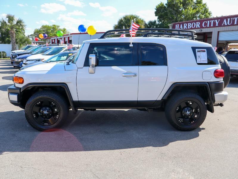 Toyota FJ Cruiser  2014