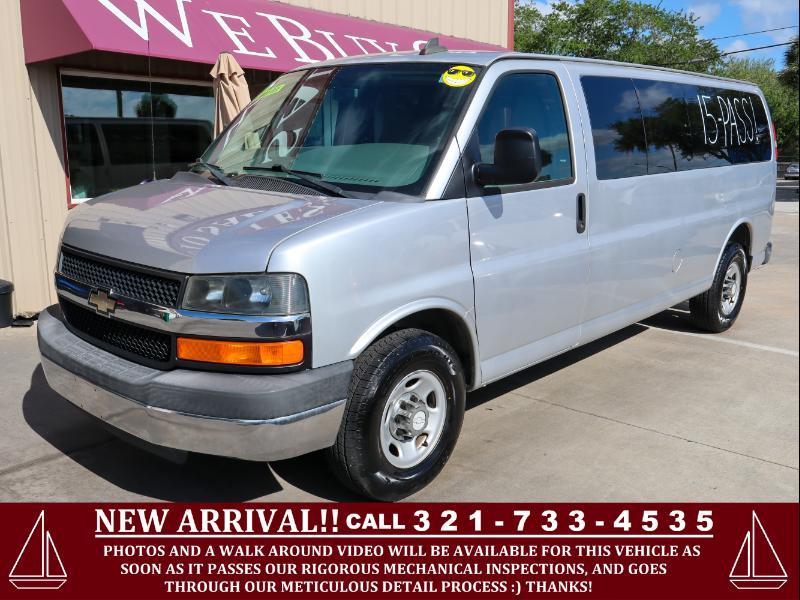 2016 Chevrolet Express Passenger RWD 3500 155" LT w/1LT