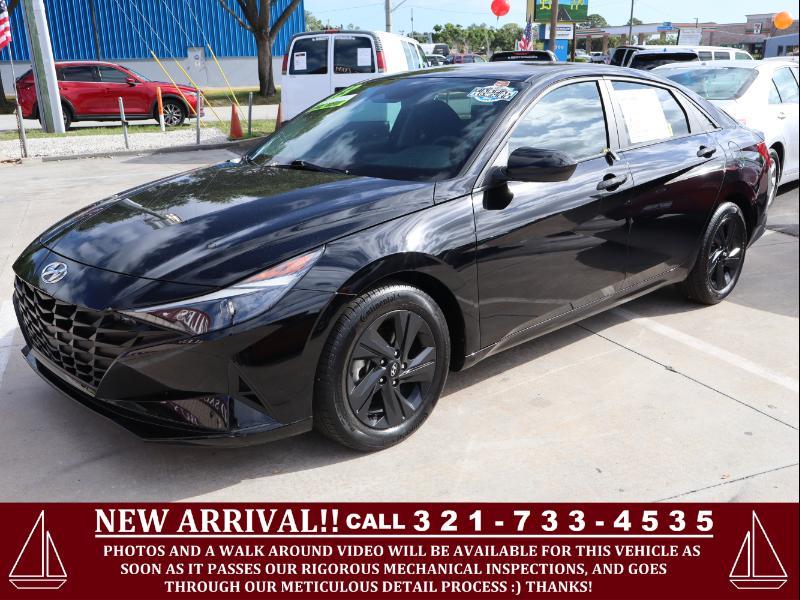 2023 Hyundai Elantra SEL IVT