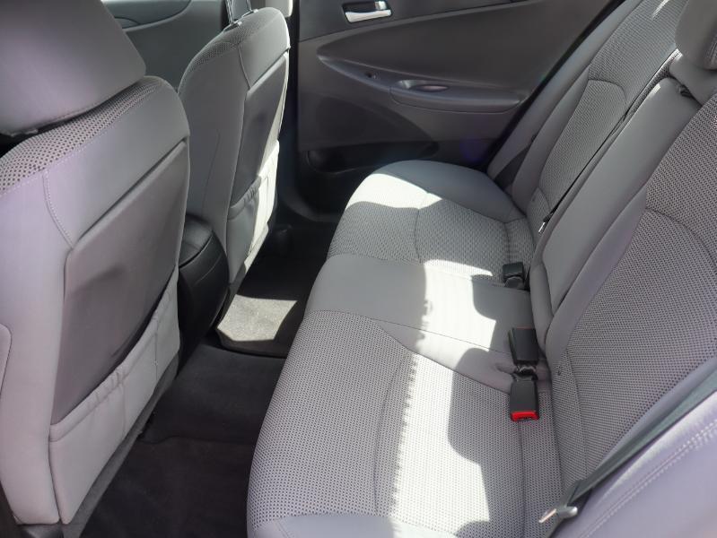 Hyundai Sonata 4dr Sdn 2.4L Auto GLS PZEV 2013
