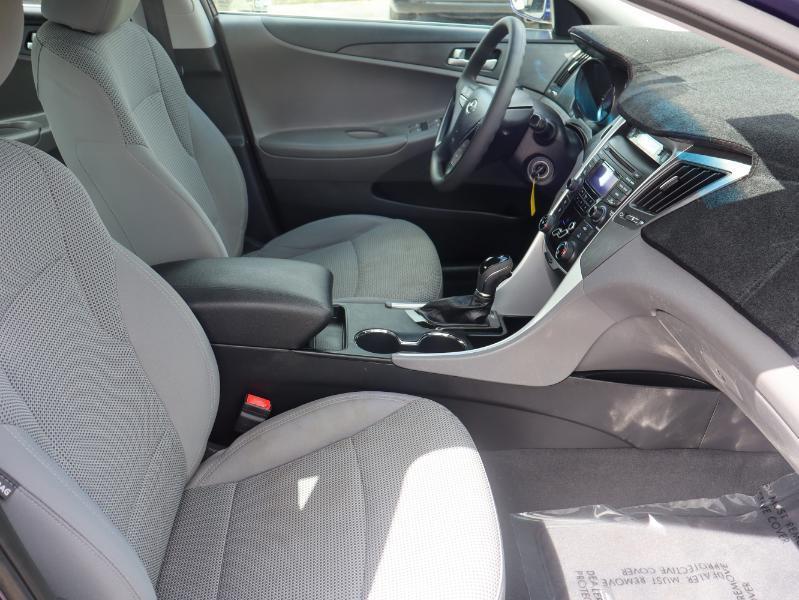 Hyundai Sonata 4dr Sdn 2.4L Auto GLS PZEV 2013