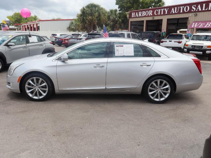 Cadillac XTS Luxury FWD 2013