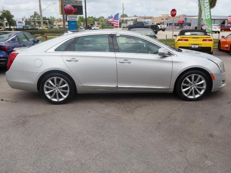 Cadillac XTS Luxury FWD 2013