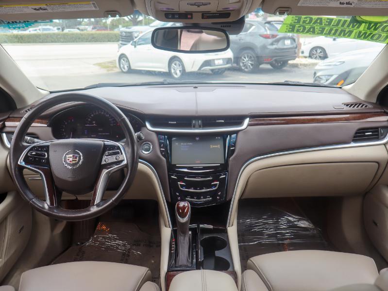 Cadillac XTS Luxury FWD 2013