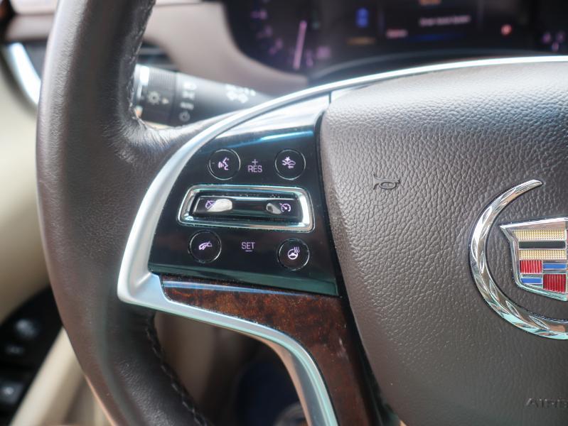 Cadillac XTS Luxury FWD 2013