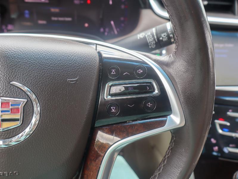Cadillac XTS Luxury FWD 2013
