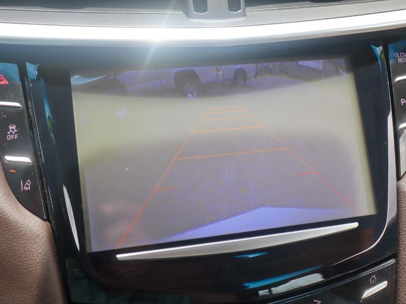 Cadillac XTS Luxury FWD 2013