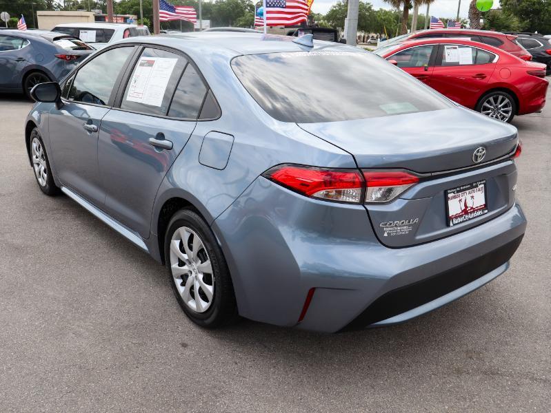 Toyota Corolla LE CVT (Natl) 2022