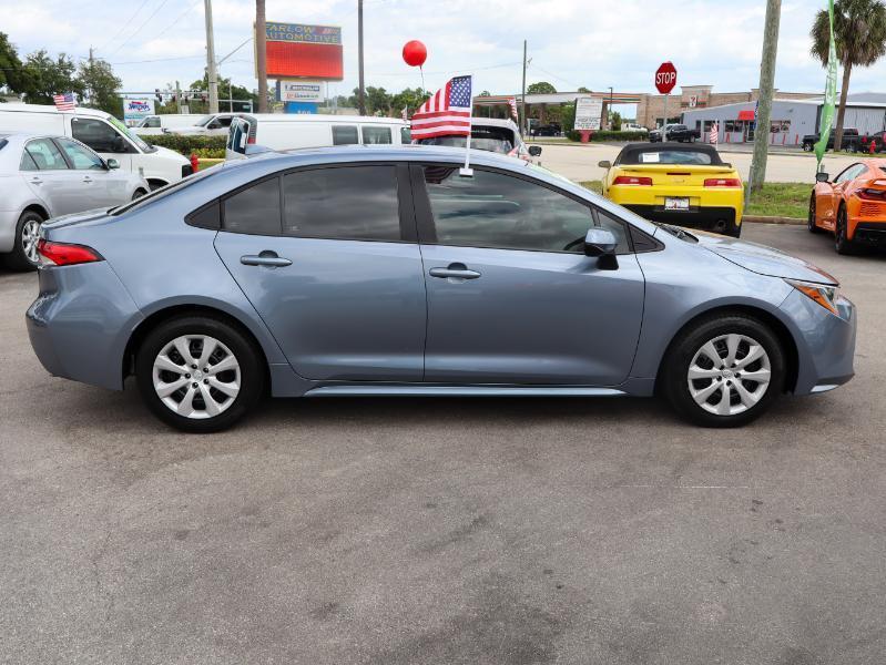 Toyota Corolla LE CVT (Natl) 2022
