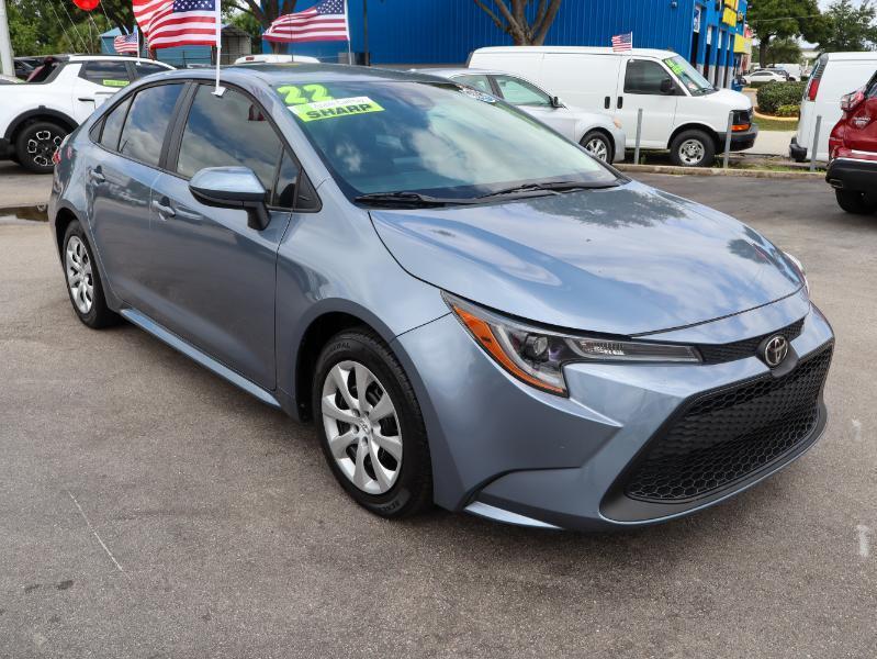 Toyota Corolla LE CVT (Natl) 2022