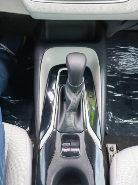 Toyota Corolla LE CVT (Natl) 2022