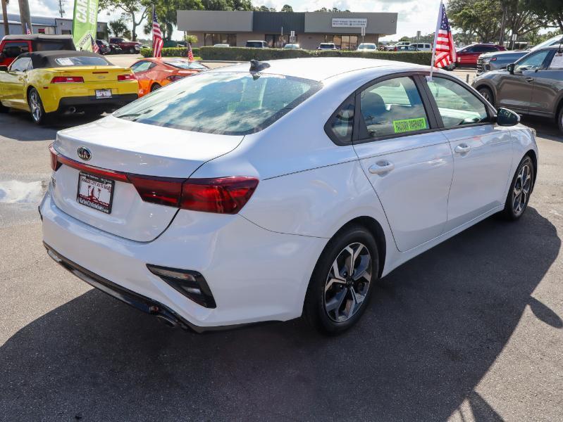 Kia Forte LXS IVT 2021