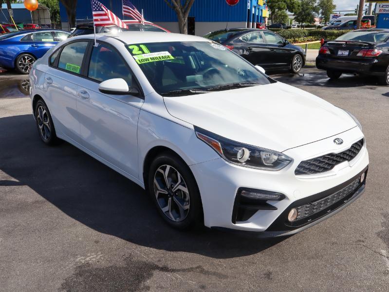 Kia Forte LXS IVT 2021
