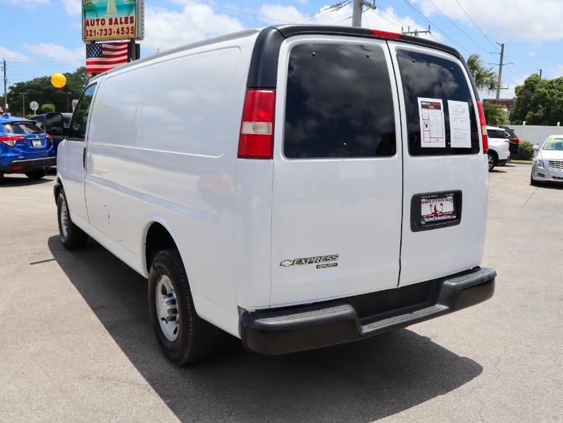 Chevrolet Express Cargo Van RWD 2500 135" 2016