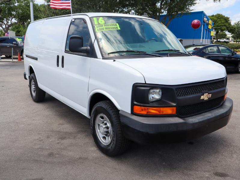 Chevrolet Express Cargo Van RWD 2500 135" 2016