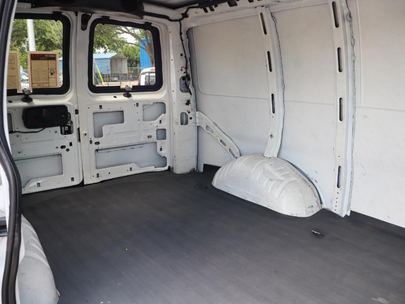 Chevrolet Express Cargo Van RWD 2500 135" 2016