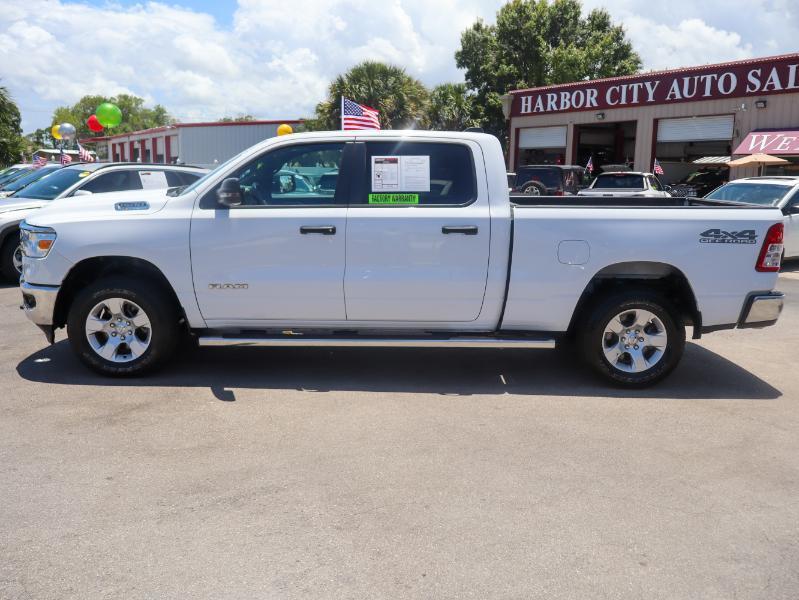 RAM 1500 Big Horn 4x4 Crew Cab 6'4" Box 2023