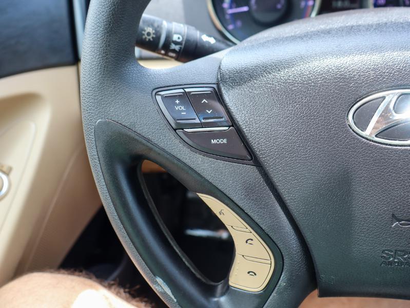 Hyundai Sonata 4dr Sdn 2.4L Auto GLS 2011