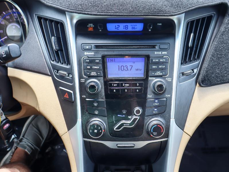 Hyundai Sonata 4dr Sdn 2.4L Auto GLS 2011