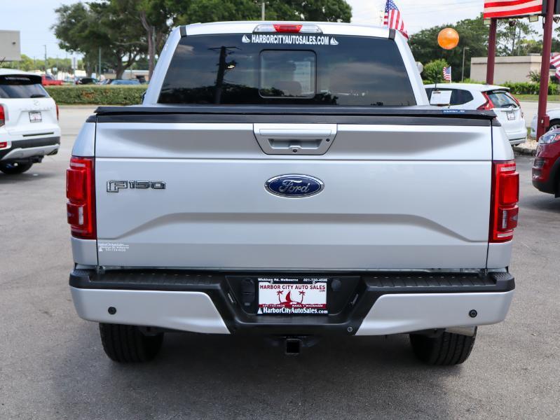 Ford F-150 4WD SuperCrew 145" Lariat 2015
