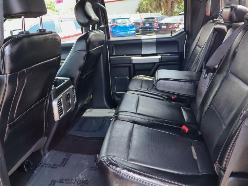 Ford F-150 4WD SuperCrew 145" Lariat 2015