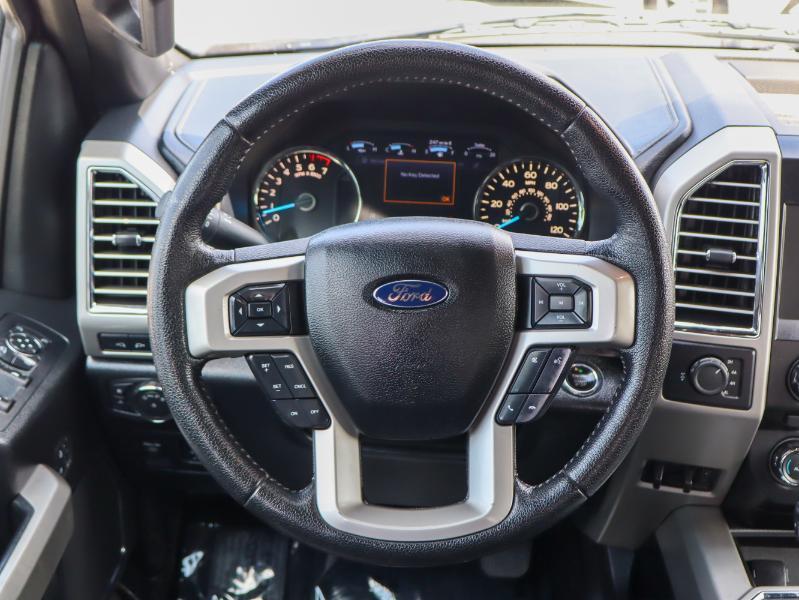 Ford F-150 4WD SuperCrew 145" Lariat 2015