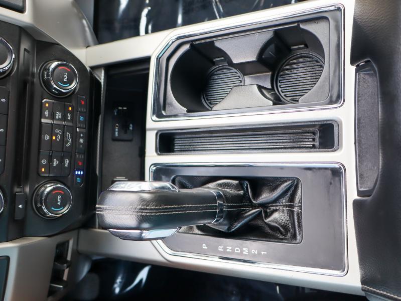 Ford F-150 4WD SuperCrew 145" Lariat 2015