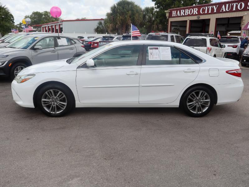 Toyota Camry SE 2016