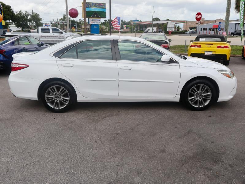 Toyota Camry SE 2016