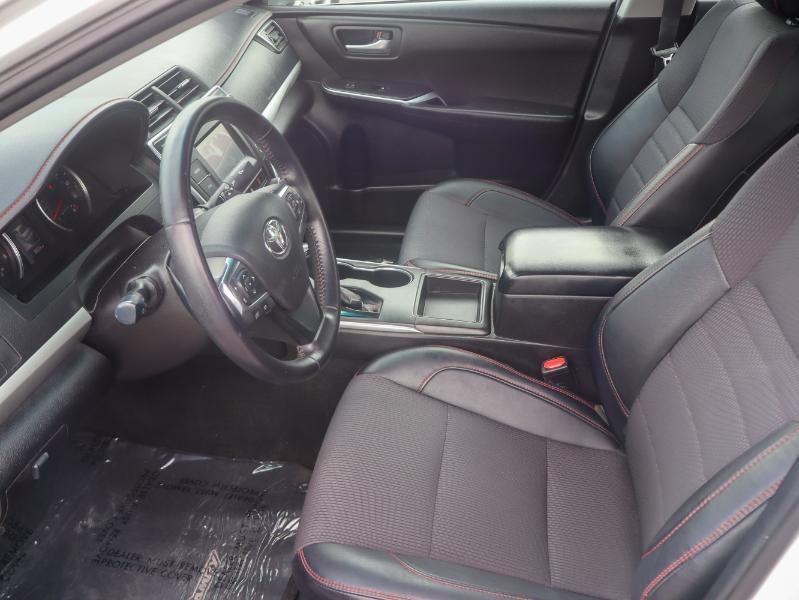 Toyota Camry SE 2016