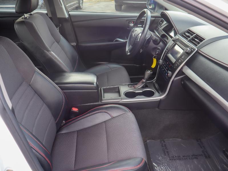 Toyota Camry SE 2016