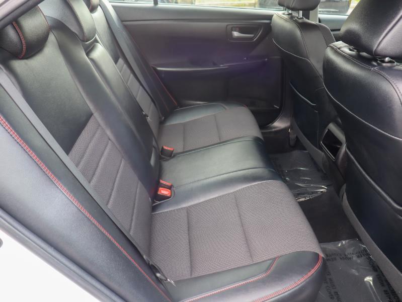 Toyota Camry SE 2016