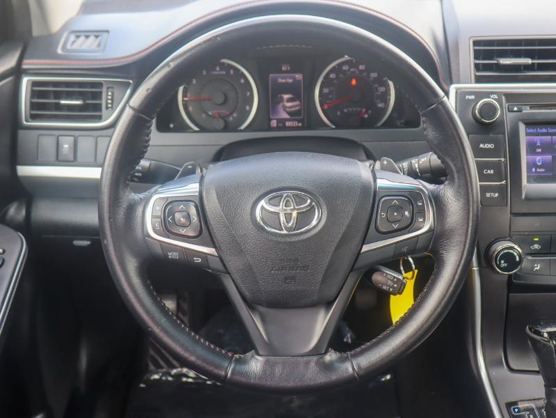 Toyota Camry SE 2016