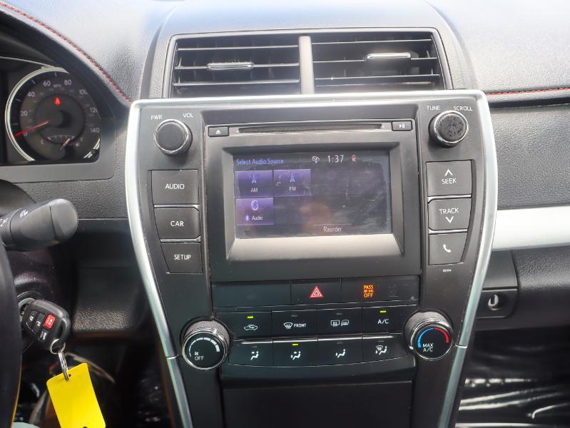 Toyota Camry SE 2016