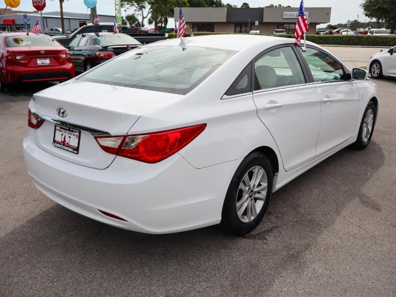 Hyundai Sonata 4dr Sdn 2.4L Auto GLS 2013