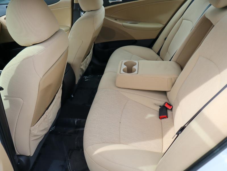 Hyundai Sonata 4dr Sdn 2.4L Auto GLS 2013