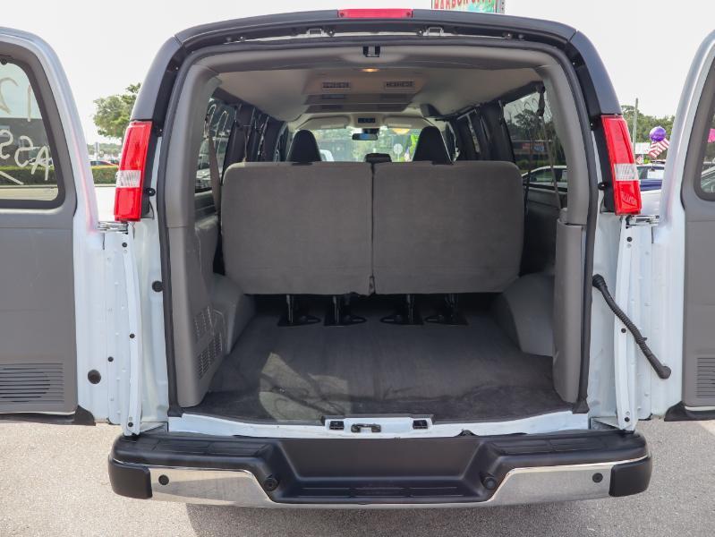 Chevrolet Express Passenger  2024