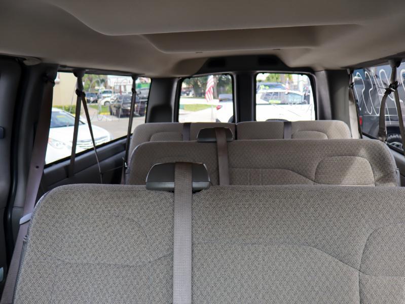 Chevrolet Express Passenger  2024