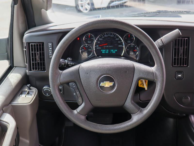 Chevrolet Express Passenger  2024