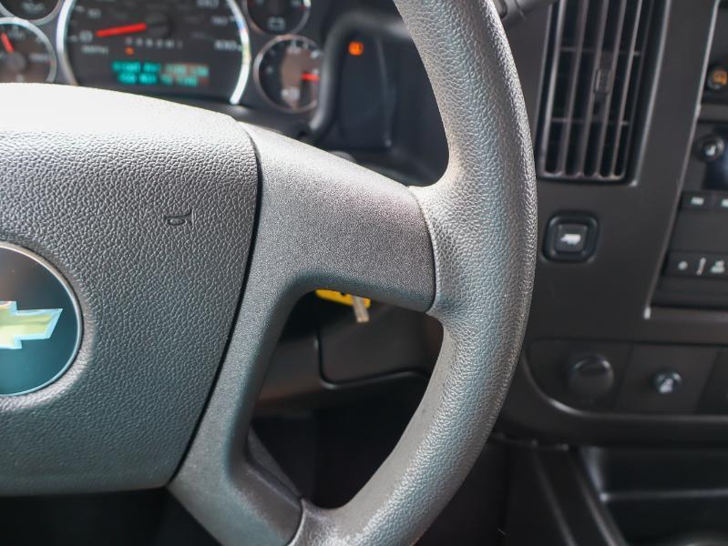 Chevrolet Express Passenger  2024