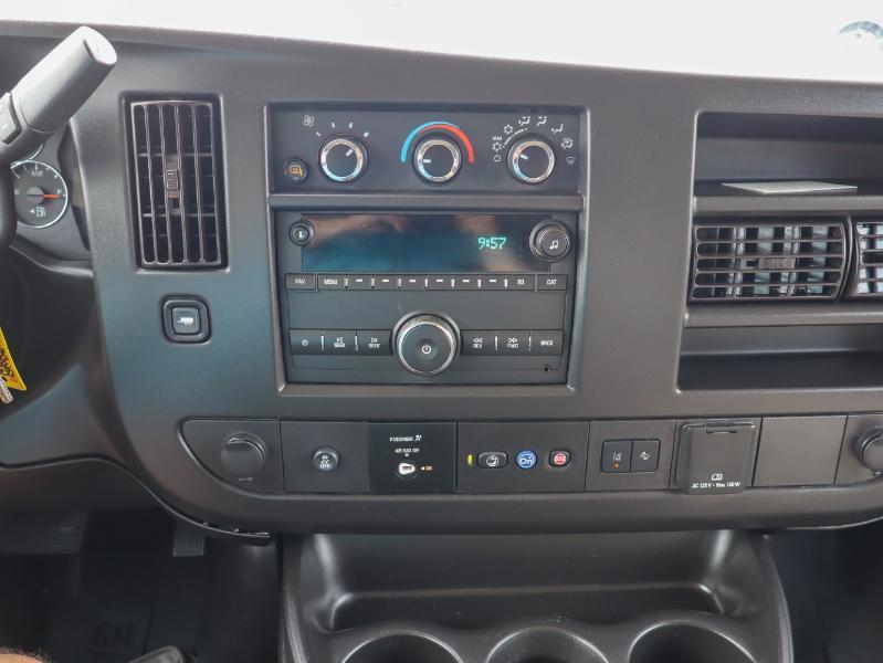 Chevrolet Express Passenger  2024