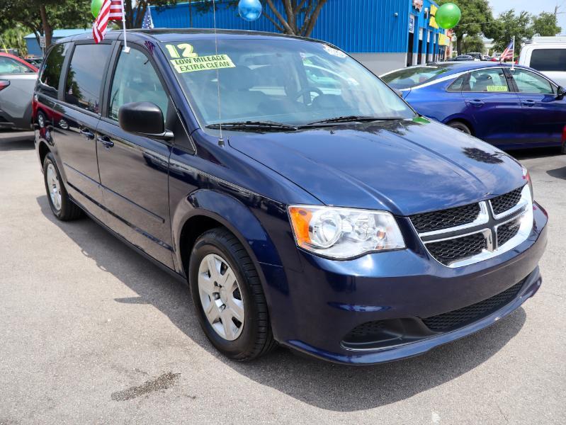 Dodge Grand Caravan SE 2012