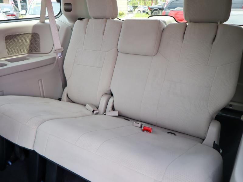 Dodge Grand Caravan SE 2012