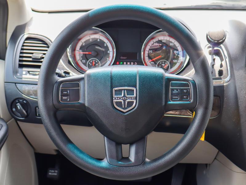 Dodge Grand Caravan SE 2012