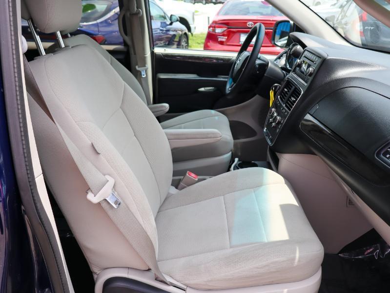 Dodge Grand Caravan SE 2012