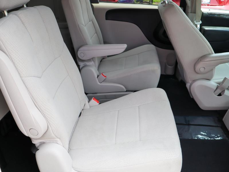 Dodge Grand Caravan SE 2012