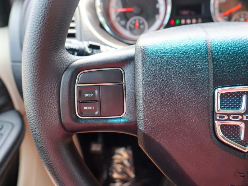 Dodge Grand Caravan SE 2012